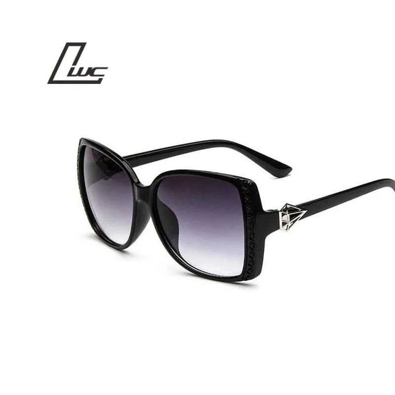 2017 Star Style Oval Sunglasses Women Luxury Fashion Summer Sun Glasses for women Vintage Brand Designer female Oculos De Sol
2017 Star Style Oval Sunglasses Women Luxury Fashion Summer Sun Glasses for women Vintage Brand Designer female Oculos De Sol