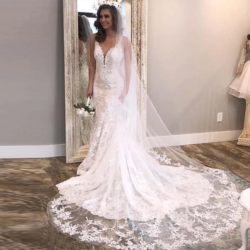 Luxury Lace Wedding Dresses V-neck White Ivory Vestido De Boda Lace Appliques Bridal Dress Illusion Buttons Back Wedding Gowns
Luxury Lace Wedding Dresses V-neck White Ivory Vestido De Boda Lace Appliques Bridal Dress Illusion Buttons Back Wedding Gowns