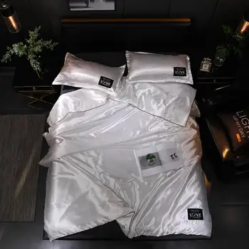 qiong&yu Washed silk blanket or quilt which touches soft silky to bring a good sleep, as a beautiful gift to friends
qiong&yu Washed silk blanket or quilt which touches soft silky to bring a good sleep, as a beautiful gift to friends