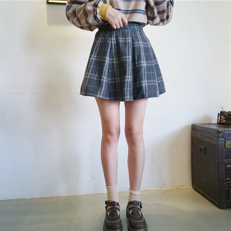 2018 Spring Soft Girls College Style Wool Plaid Skirt High Waist Thin Student A-Line Short Skirt
2018 Spring Soft Girls College Style Wool Plaid Skirt High Waist Thin Student A-Line Short Skirt