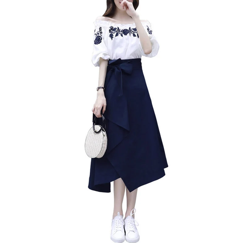 Plus Size Summer Dress Casual Two-piece Set Embroidery Vestidos Mujer Retro Dress Women Long Dress Elegant Women Slash Neck
Plus Size Summer Dress Casual Two-piece Set Embroidery Vestidos Mujer Retro Dress Women Long Dress Elegant Women Slash Neck