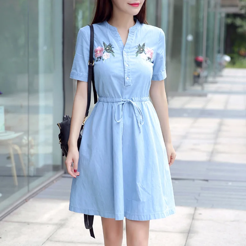 Fashion Flower Embroidered Denim Dresses Bodycon Denim Dress Women Short Sleeve Slim Elegant Casual Jeans Dress Summer
Fashion Flower Embroidered Denim Dresses Bodycon Denim Dress Women Short Sleeve Slim Elegant Casual Jeans Dress Summer