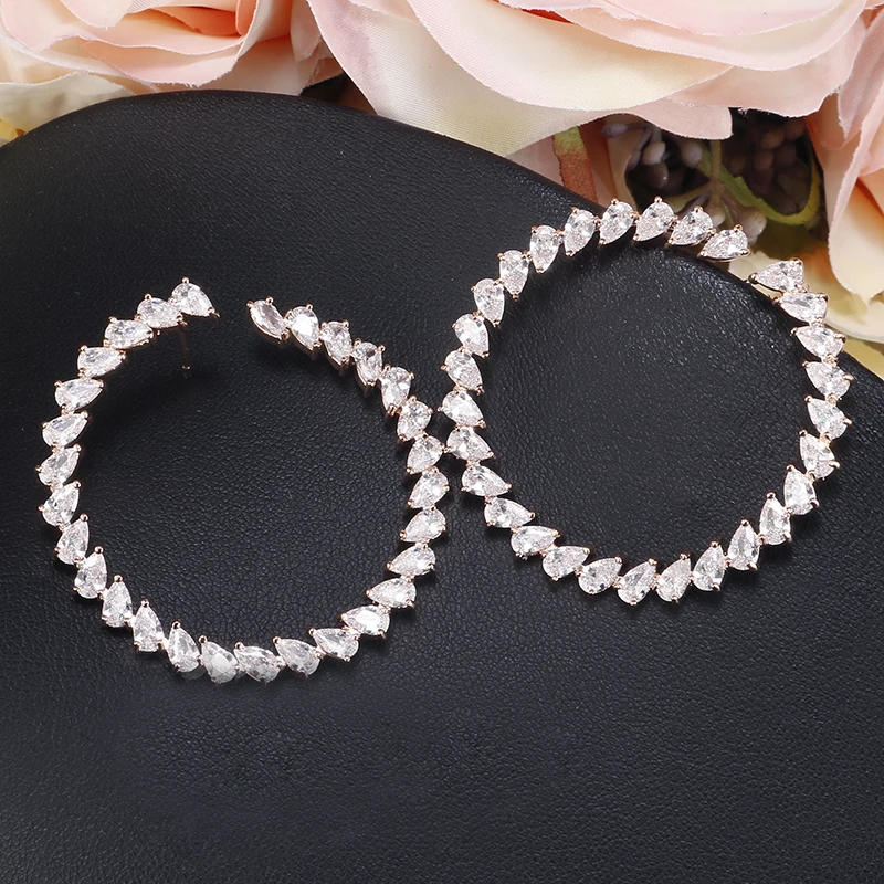 UILZ Fashion Korean Cubic Zircon Stud Earrings Big Circle Shape Wild Earrings For Daily UE2033
UILZ Fashion Korean Cubic Zircon Stud Earrings Big Circle Shape Wild Earrings For Daily UE2033