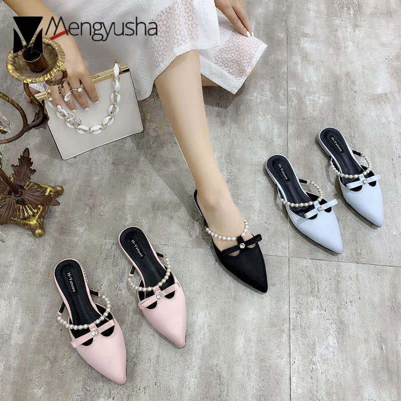 String Beaded Mules Shoes Woman Silk Bow Flat Slippers Pointed Toe Flip Flops Silk Bowknot Sandals Women Cut-Out Pantufa Slides 
String Beaded Mules Shoes Woman Silk Bow Flat Slippers Pointed Toe Flip Flops Silk Bowknot Sandals Women Cut-Out Pantufa Slides