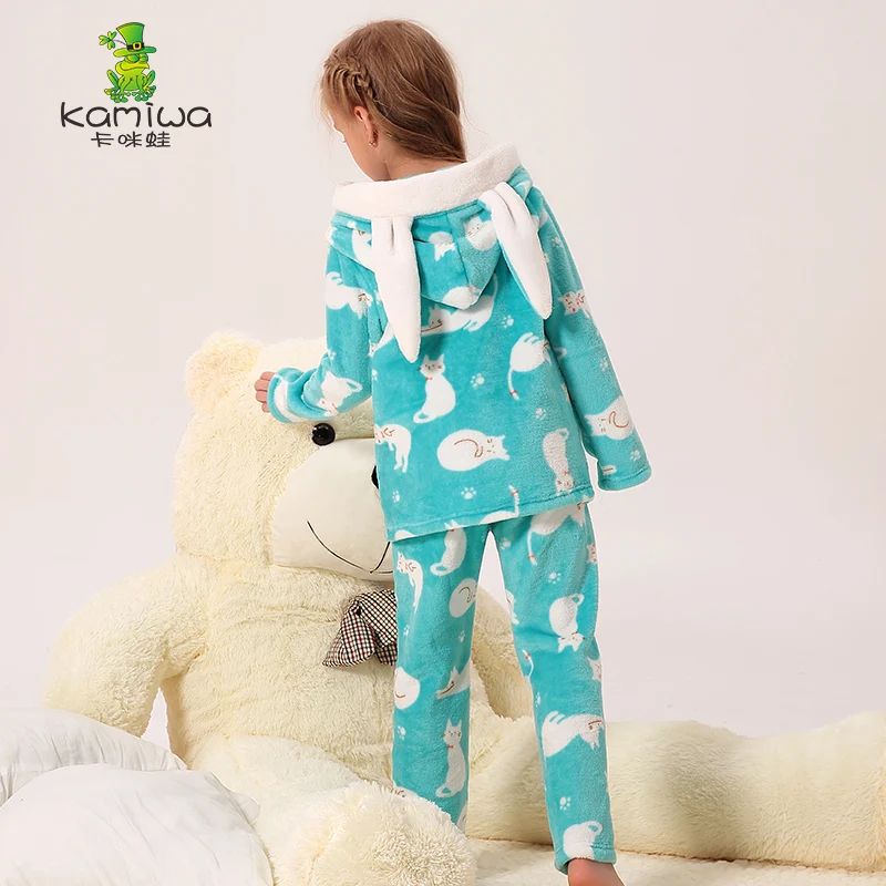 Girls Pajamas autumn winter christmas pajamas 2 pcs Children Clothing Set Kids robe shaker flannel girl clothing sets
Girls Pajamas autumn winter christmas pajamas 2 pcs Children Clothing Set Kids robe shaker flannel girl clothing sets