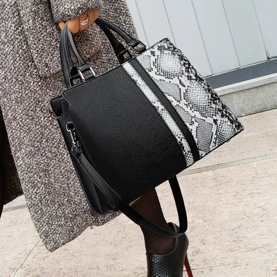 Female Large Capasity Leather Bags Fashion Snake Pattern Tote Bag Top Quality Handbags Big Size Casual Clutch Shoulder Bag
Female Large Capasity Leather Bags Fashion Snake Pattern Tote Bag Top Quality Handbags Big Size Casual Clutch Shoulder Bag