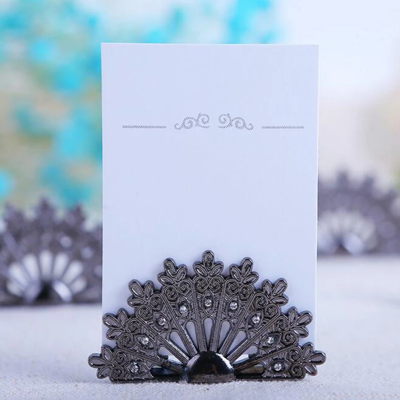 (20 pieces/lot) Marriage Table Decoration Peacock Place Card Holder Wedding Decoration Centerpieces Table Name Place Card CH007
(20 pieces/lot) Marriage Table Decoration Peacock Place Card Holder Wedding Decoration Centerpieces Table Name Place Card CH007