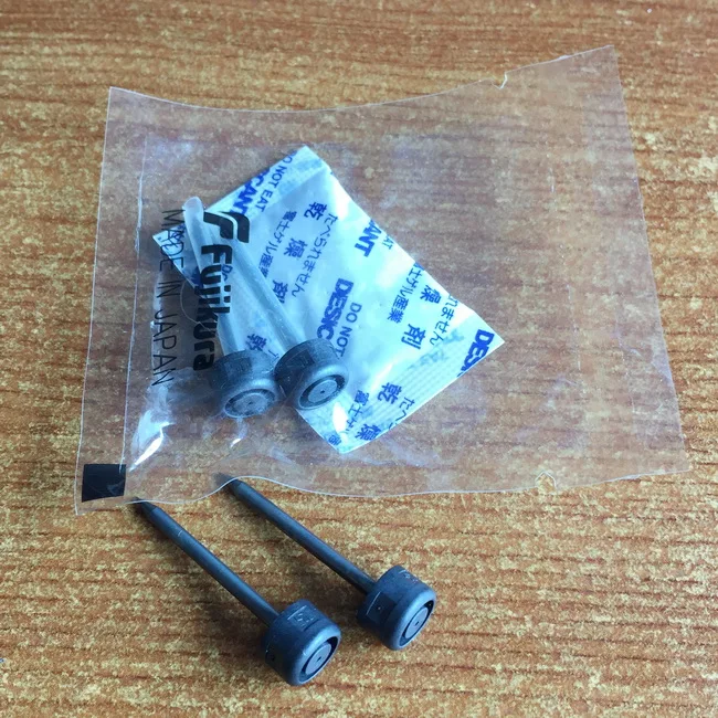 100% Original Fujikura ELCT2-25 Electrodes for FSM-20RS FSM-45PM/F-LDF FSM-100P/M Fusion Splicing Machine Optical fiber splicer
100% Original Fujikura ELCT2-25 Electrodes for FSM-20RS FSM-45PM/F-LDF FSM-100P/M Fusion Splicing Machine Optical fiber splicer