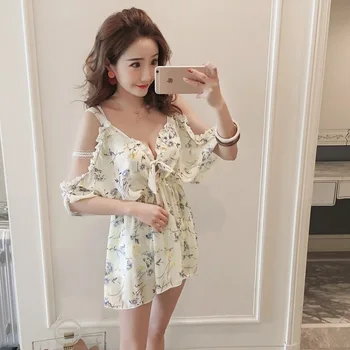 2018 Summer Swimwear Ms. Floral Thin Slim Covered Ruffled Spa Bikini Three-Piece Set Conservative Small Fresh Swimsuit BC32
2018 Summer Swimwear Ms. Floral Thin Slim Covered Ruffled Spa Bikini Three-Piece Set Conservative Small Fresh Swimsuit BC32