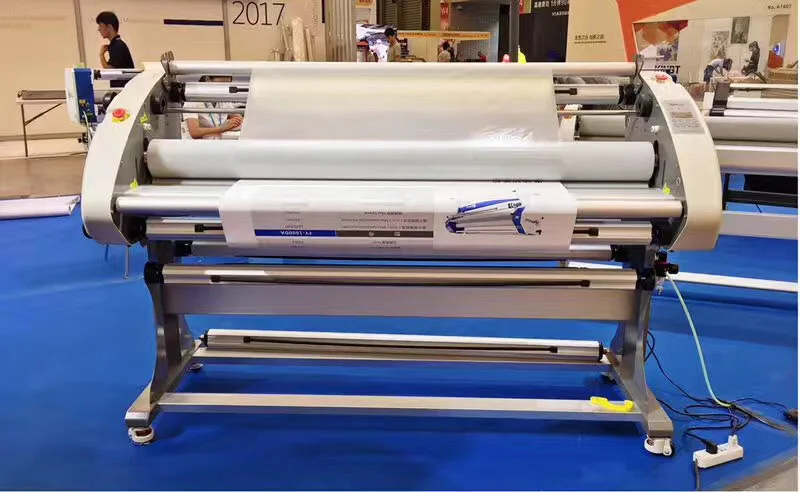 

1600mm High Precision Vinyl Lamination Machine , Cold Laminating Machines Automatic Feed Paper
