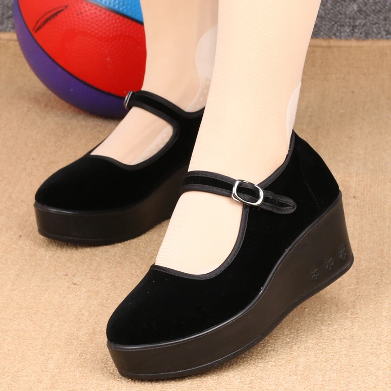 2019 spring and autumn soft bottom wedge single shoes non-slip thick bottom velvet black shoes high heels
2019 spring and autumn soft bottom wedge single shoes non-slip thick bottom velvet black shoes high heels