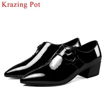 2019 European style cow patent leather chunky low heels flower-shaped buckle strap vintage pointed toe plus size dress pumps L11
2019 European style cow patent leather chunky low heels flower-shaped buckle strap vintage pointed toe plus size dress pumps L11