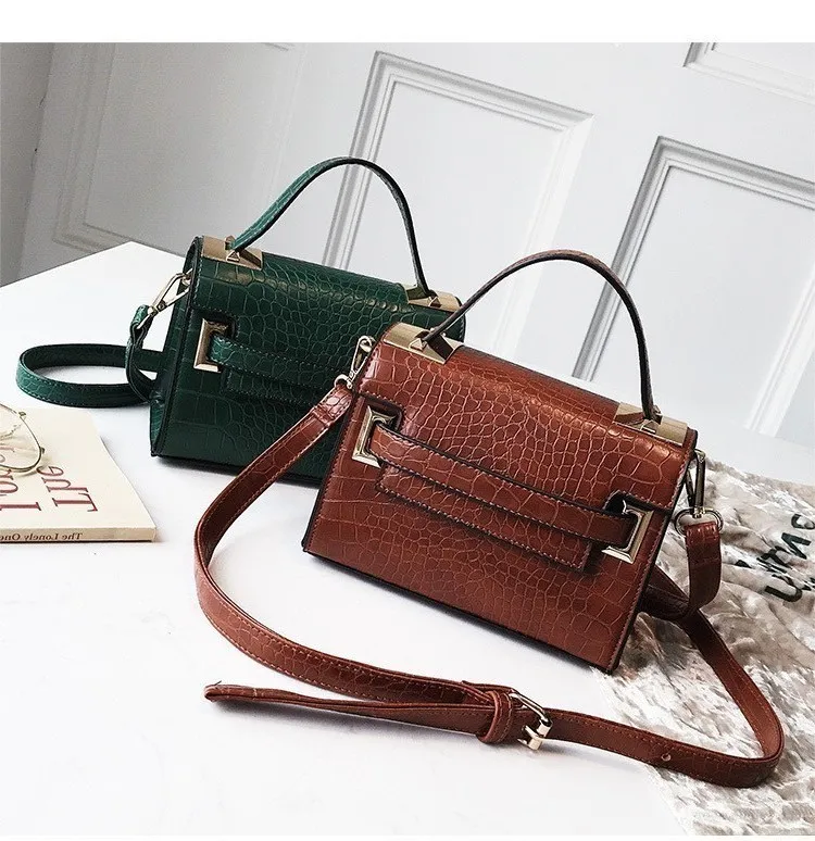 2019 Crocodile Crossbody Bags For Women Leather Handbags Female Small Shoulder Bag Women Messenger Bags Ladies Hand Sac Tote Bag
2019 Crocodile Crossbody Bags For Women Leather Handbags Female Small Shoulder Bag Women Messenger Bags Ladies Hand Sac Tote Bag