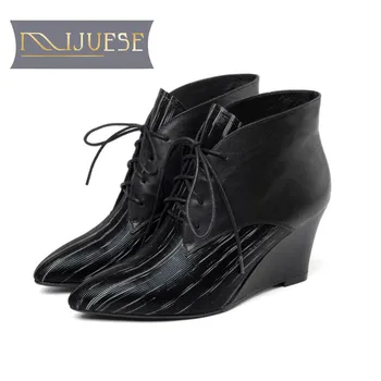MLJUESE 2019 women ankle boots Sheepskin lace up pointed toe winter warm short plush boots wedges boots women boots size 33-40
MLJUESE 2019 women ankle boots Sheepskin lace up pointed toe winter warm short plush boots wedges boots women boots size 33-40