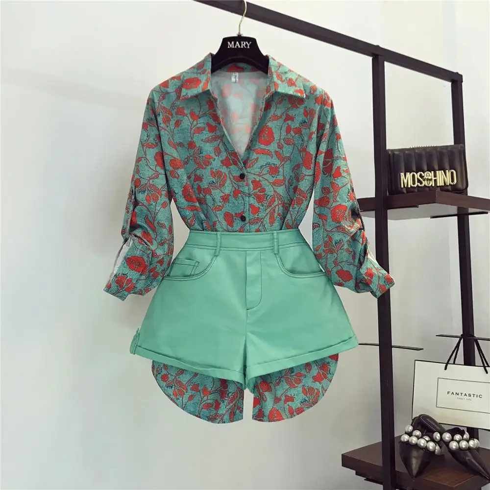 Vintage Printed Single Breasted Long Sleeve Irregular Shirts+High Waist Shorts Women Fashion Sweet Clothing 2 Pieces Sets
Vintage Printed Single Breasted Long Sleeve Irregular Shirts+High Waist Shorts Women Fashion Sweet Clothing 2 Pieces Sets
