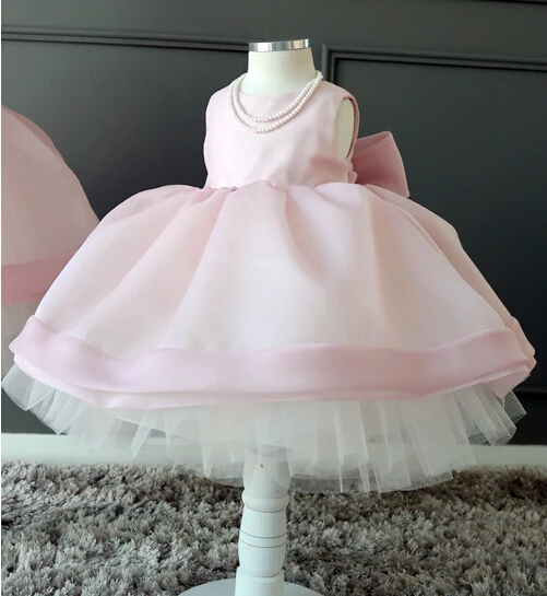 Dusty pink ball gown tutu princess 1 year Birthday party Dress for Baby girl with bow knee-length baptism gown christening dress
Dusty pink ball gown tutu princess 1 year Birthday party Dress for Baby girl with bow knee-length baptism gown christening dress