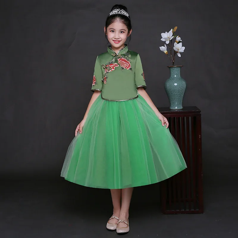 Girl Princess Cheongsam Kids Chinese New Year Dress Long Sleeve Green Qipao Satin Baby Traditional Party Dresses Suits Weddings
Girl Princess Cheongsam Kids Chinese New Year Dress Long Sleeve Green Qipao Satin Baby Traditional Party Dresses Suits Weddings