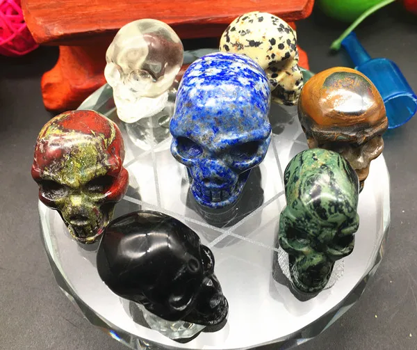 Natural quartz crystal seven color energy stone carved skull seven star array spirit chakra pendant
Natural quartz crystal seven color energy stone carved skull seven star array spirit chakra pendant