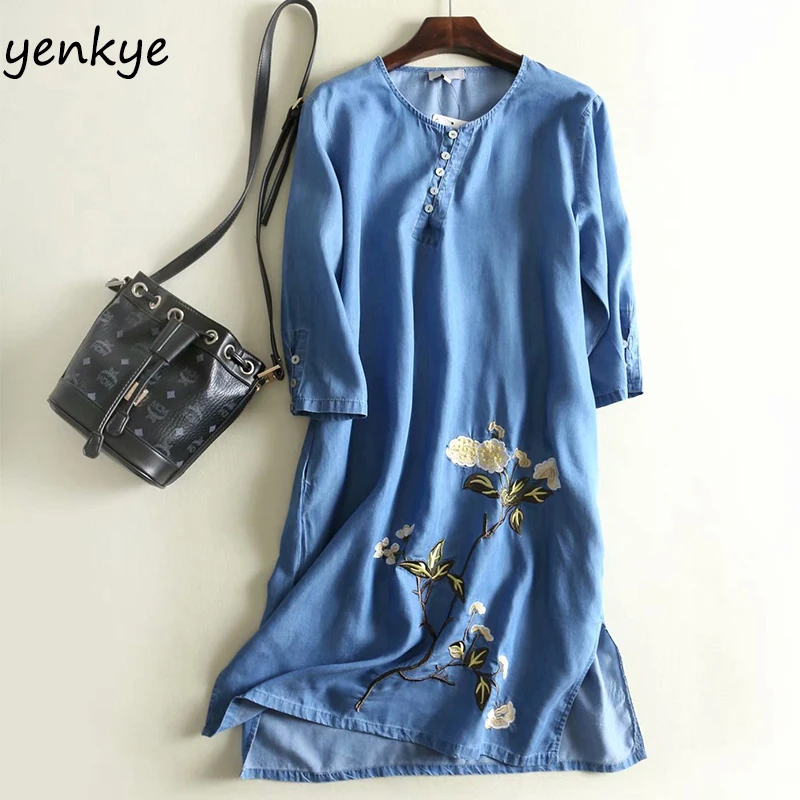 Vintage Women Floral Embroidery Blue Tencel Denim Dress Female O Neck Three-Quarter Sleeve Casual Summer Dress Plus Size vestido
Vintage Women Floral Embroidery Blue Tencel Denim Dress Female O Neck Three-Quarter Sleeve Casual Summer Dress Plus Size vestido