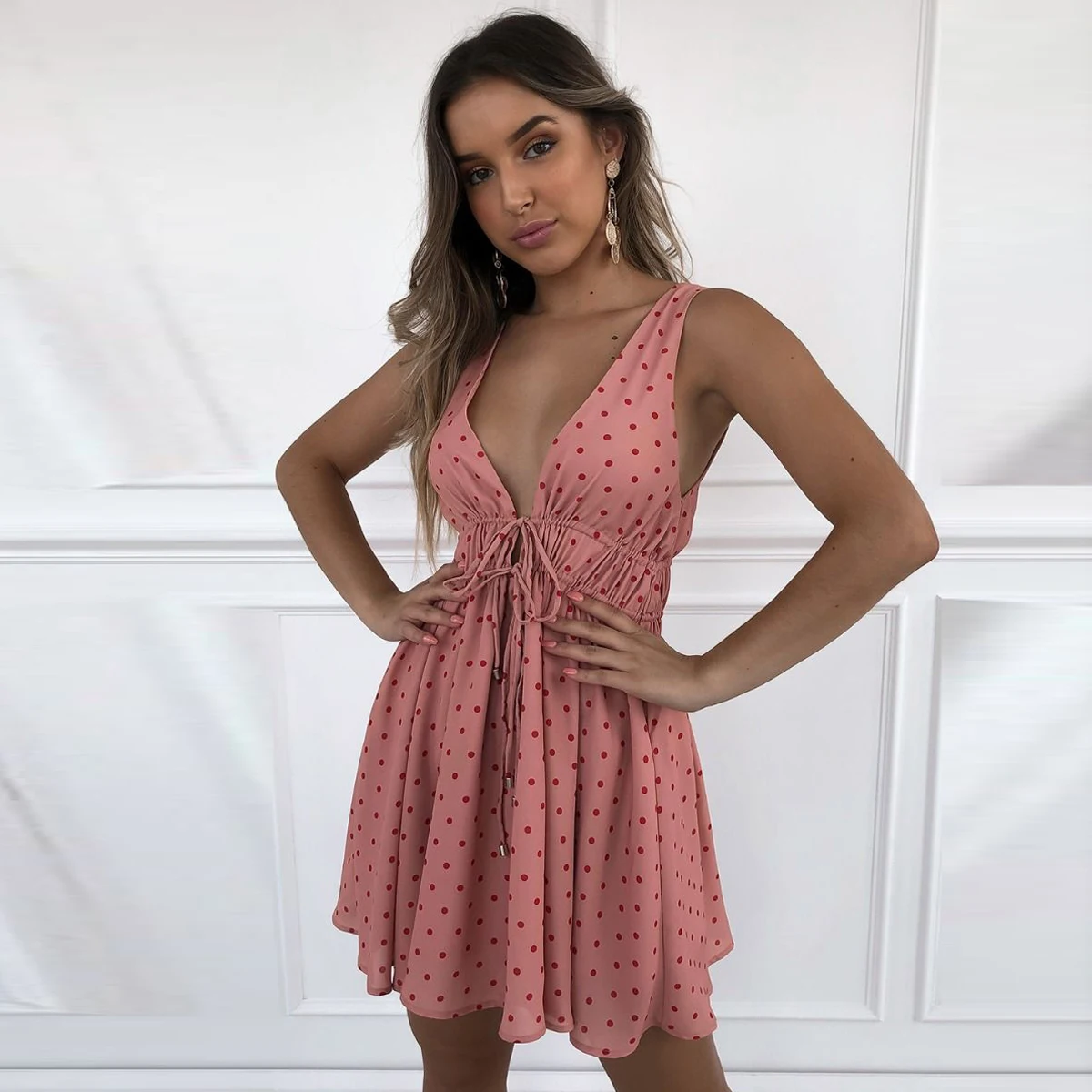 Jastie Polka Dot Mini Dress Adjustable Drawstring Tie Waist Boho Dresses Plunging Neck Sleeveless Summer Women Dress Vestidos
Jastie Polka Dot Mini Dress Adjustable Drawstring Tie Waist Boho Dresses Plunging Neck Sleeveless Summer Women Dress Vestidos