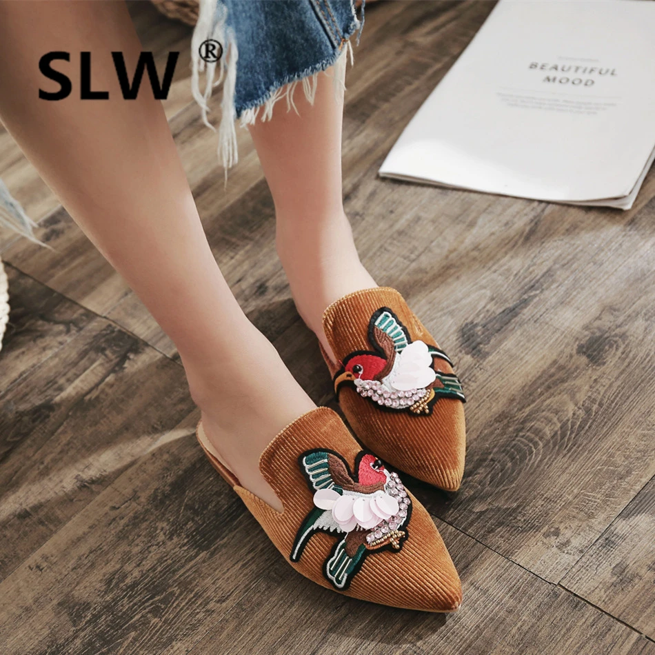 embroidery bird pattern mules female bling bling pointed toe flat slides spring new low heel casual slippers woman brand design
embroidery bird pattern mules female bling bling pointed toe flat slides spring new low heel casual slippers woman brand design