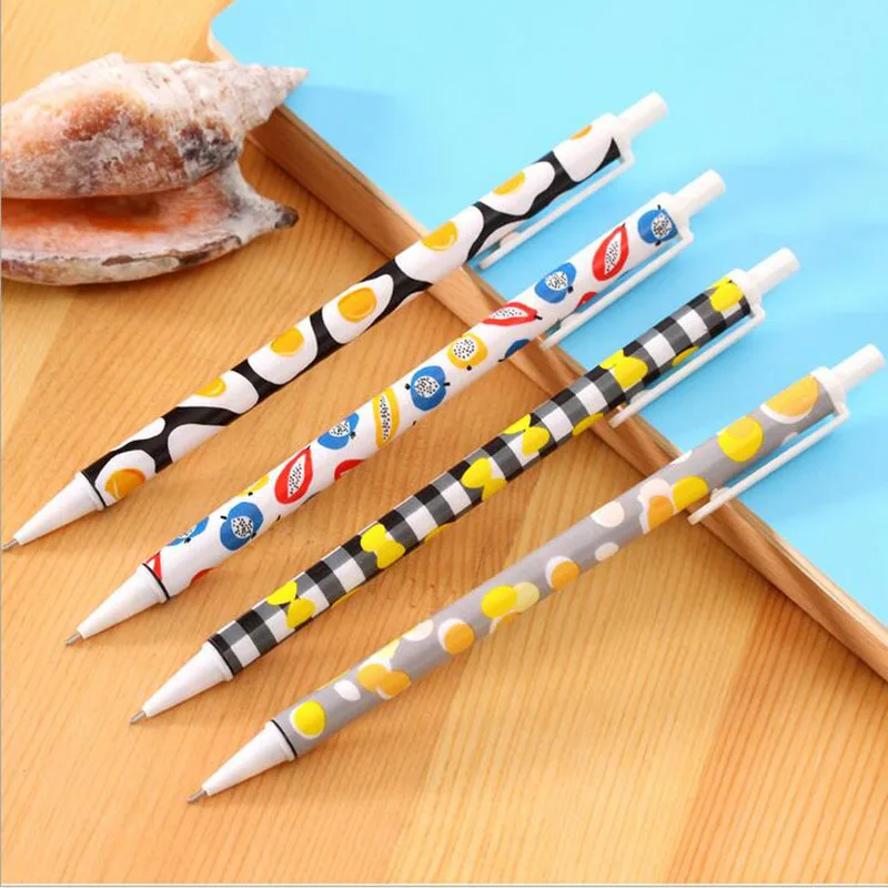 1pc New 0.5 Mm Cute Fruit Plastic Mechanical Pencil Stationery Lovely Children Color Sent At Random 
1pc New 0.5 Mm Cute Fruit Plastic Mechanical Pencil Stationery Lovely Children Color Sent At Random
