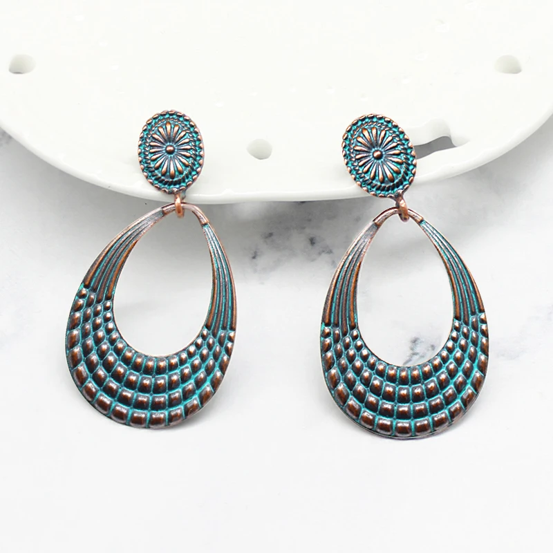 Round Vintage Engraved Design Pendant Earrings Simple Punk Style Patterned Alloy Bohemian Folk Style Hook Earrings
Round Vintage Engraved Design Pendant Earrings Simple Punk Style Patterned Alloy Bohemian Folk Style Hook Earrings