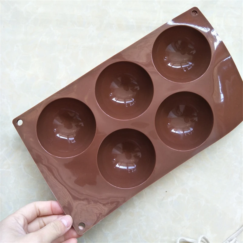 1 Pcs Spot wholesale 5 Connected Large Semi-circular Silicone Cake Mold Candle Mold High Temperature Resistance Easily Clean
1 Pcs Spot wholesale 5 Connected Large Semi-circular Silicone Cake Mold Candle Mold High Temperature Resistance Easily Clean