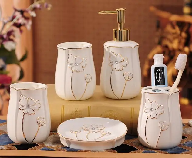 5 pcs Simple household ceramic bathroom suite series home decoration beauty home gargle set
5 pcs Simple household ceramic bathroom suite series home decoration beauty home gargle set
