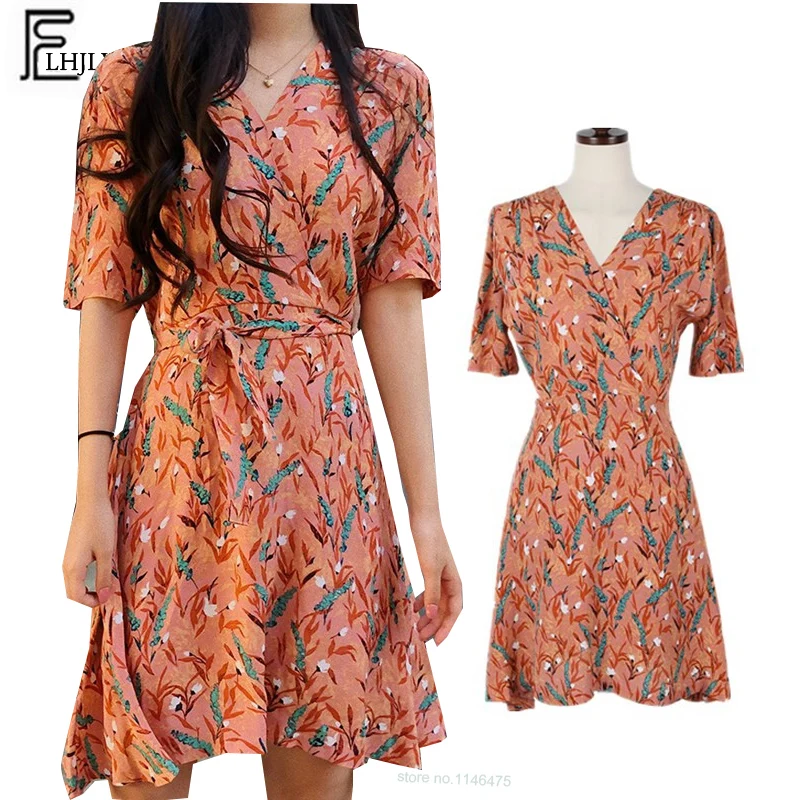 Cute Sweet Dresses Women Korea Japan Design Girls Summer Short Sleeve Bow Tie Slim Waist V Neck Floral Printed Chiffon Dress 690
Cute Sweet Dresses Women Korea Japan Design Girls Summer Short Sleeve Bow Tie Slim Waist V Neck Floral Printed Chiffon Dress 690