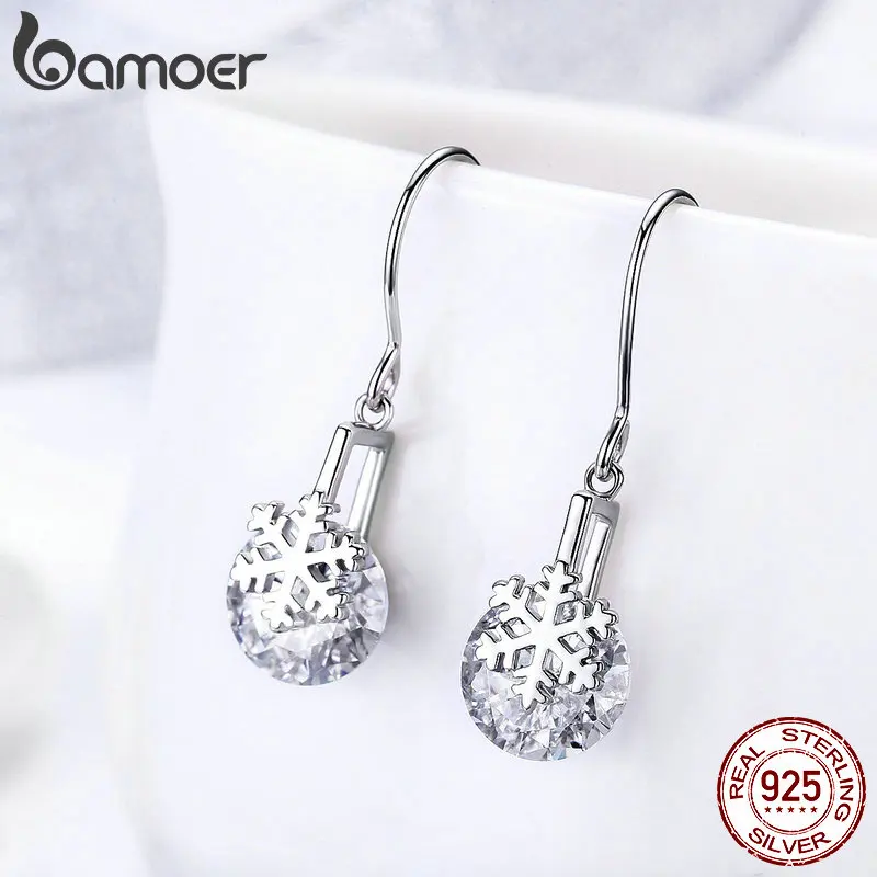 BAMOER Dangel Earrings for Women 925 Sterling Silver Radiant Clear CZ Round Snowflake Engagement Wedding Jewelry Gifts GAE066
BAMOER Dangel Earrings for Women 925 Sterling Silver Radiant Clear CZ Round Snowflake Engagement Wedding Jewelry Gifts GAE066