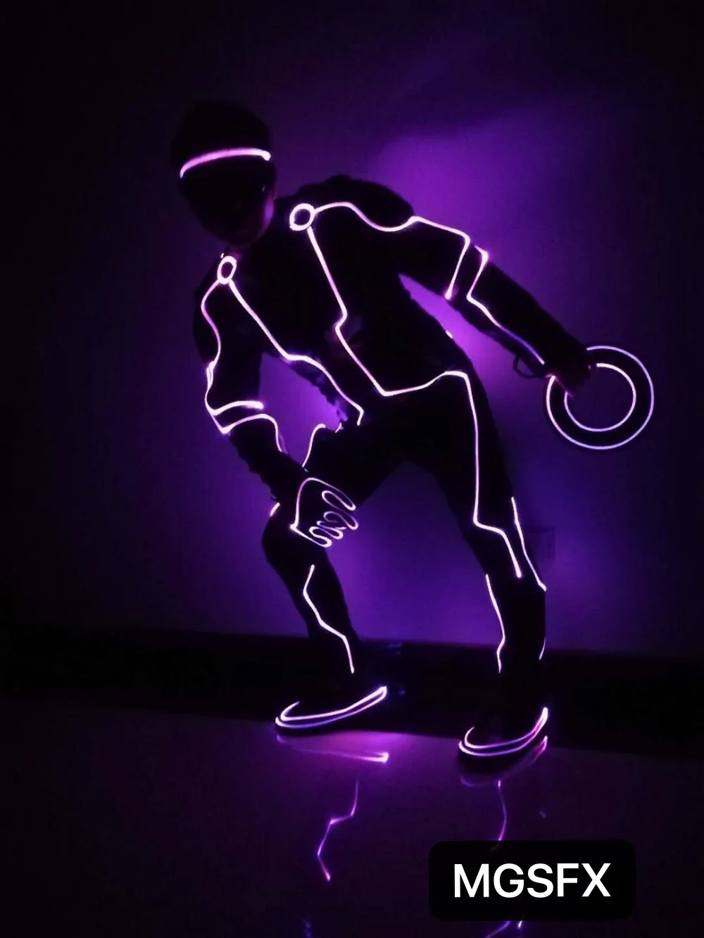 2023 Хэллоуин, сменные цвета, светодиодные костюмы Tron legacy, танцевальный костюм, светящаяся модель, платье для мероприятий, развлекательная одежда
2023 Хэллоуин, сменные цвета, светодиодные костюмы Tron legacy, танцевальный костюм, светящаяся модель, платье для мероприятий, развлекательная одежда