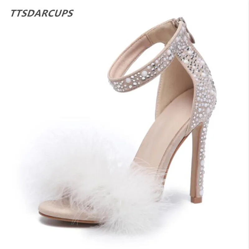 TTSDARCUPS new type of water drill sandals in Europe and America Water drill rivets decorated with hairy heels Wedding shoes
TTSDARCUPS new type of water drill sandals in Europe and America Water drill rivets decorated with hairy heels Wedding shoes