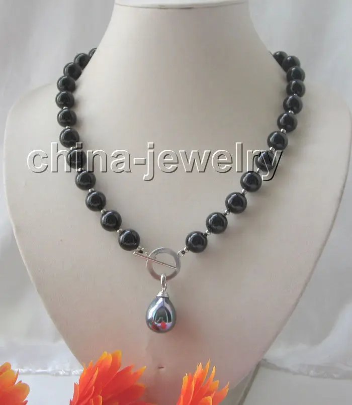 FREE SHIPPING HOT sell new Style 18" 12mm black onyx necklace & 20mm sea shell pearl pendant
FREE SHIPPING HOT sell new Style 18" 12mm black onyx necklace & 20mm sea shell pearl pendant
