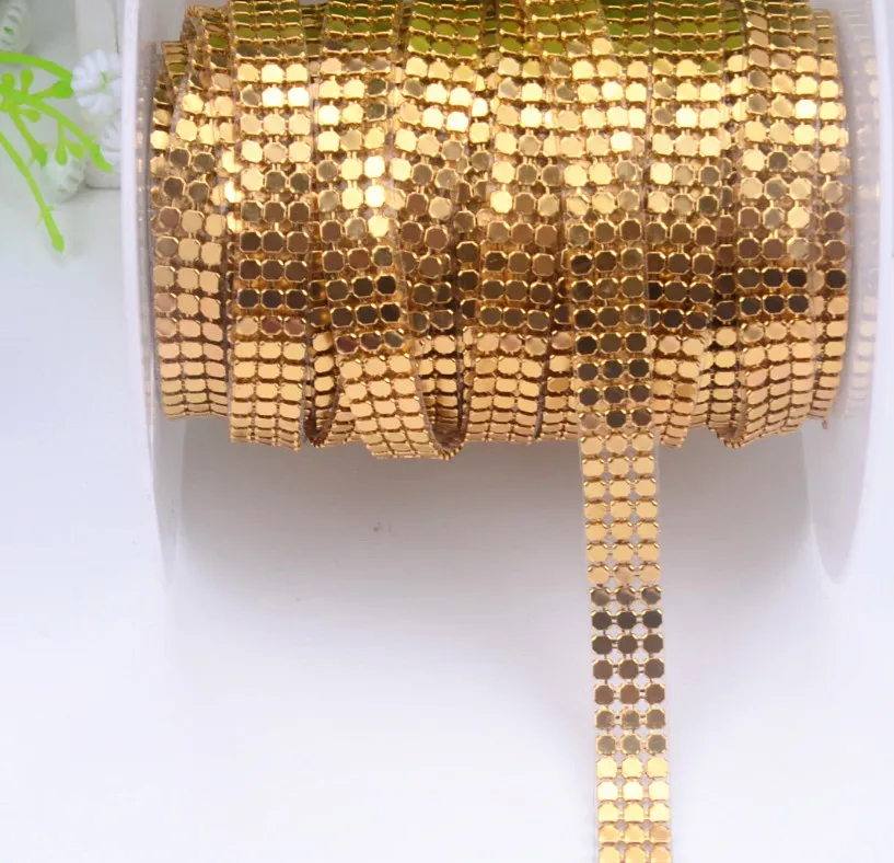 3mm 1cm width 3rows/lot Mesh Metal rhinestone 3 color Trim sewing strass crystal bridal applique roll for clothes placemat
3mm 1cm width 3rows/lot Mesh Metal rhinestone 3 color Trim sewing strass crystal bridal applique roll for clothes placemat