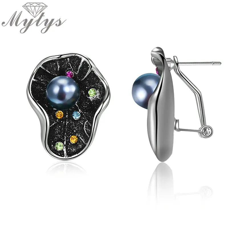 Mytys Sparkling Noble Leaf Earrings for Wome Colorful Crystal & Black Pearl On Leaf Retro Statement Earrings Fashion Gift CE580
Mytys Sparkling Noble Leaf Earrings for Wome Colorful Crystal & Black Pearl On Leaf Retro Statement Earrings Fashion Gift CE580