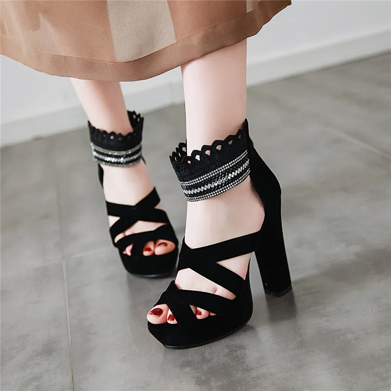 YMECHIC Womens Cross Strap Gladiator Sandals Women Black High Heels Ankle Wrap Ankle Boot Sandal Plus Size Party Shoes Woman
YMECHIC Womens Cross Strap Gladiator Sandals Women Black High Heels Ankle Wrap Ankle Boot Sandal Plus Size Party Shoes Woman