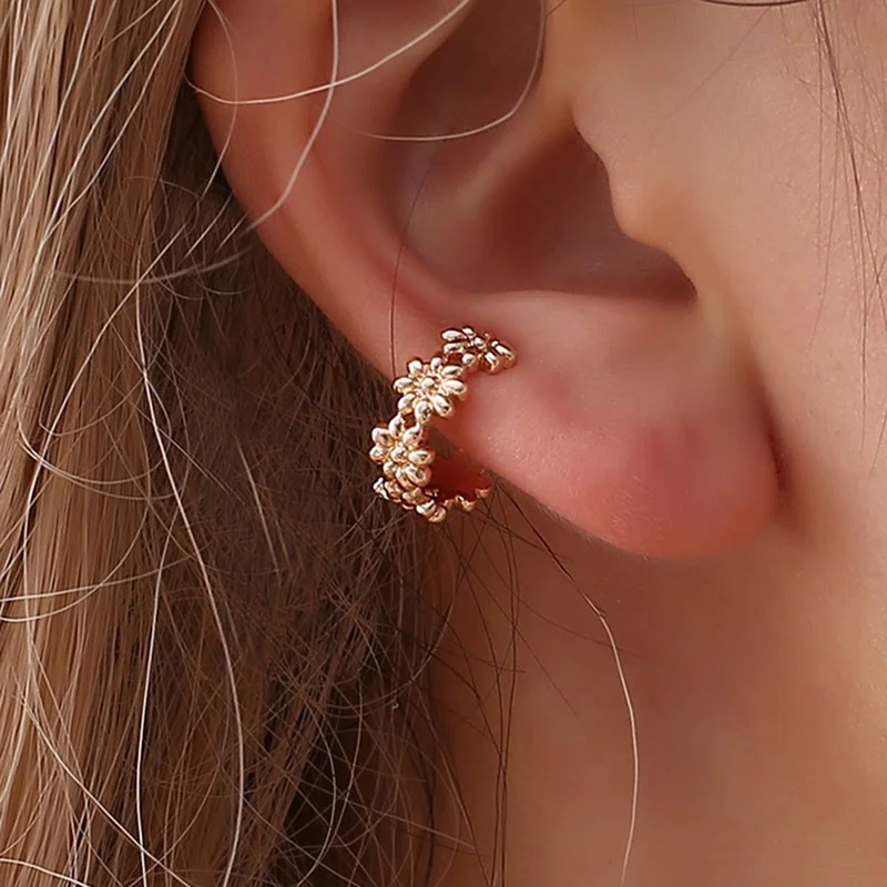 1Pc Crystal Hollow Metallic Flower Linked Ear Cuff Crown U-shaped Earrings Non Pierced Ear Bone Earring Invisible Brincos Bijoux
1Pc Crystal Hollow Metallic Flower Linked Ear Cuff Crown U-shaped Earrings Non Pierced Ear Bone Earring Invisible Brincos Bijoux