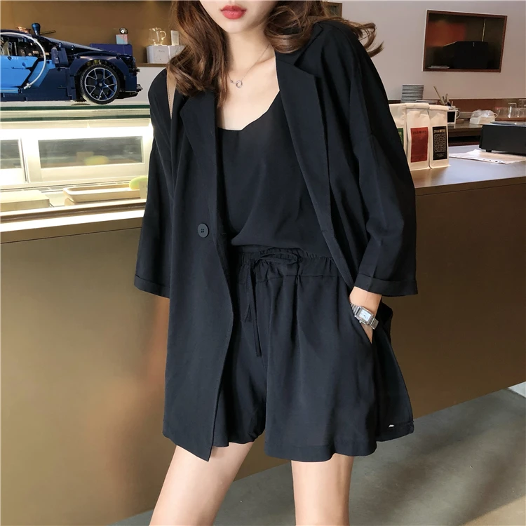 TAOVK Summer Women Shorts 3 Piece Set Loose Single Button Coat + Spaghetti Strap Tops + High Waist Short Pant Suits
TAOVK Summer Women Shorts 3 Piece Set Loose Single Button Coat + Spaghetti Strap Tops + High Waist Short Pant Suits