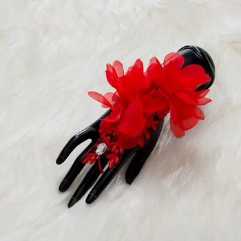 Fashion White Red Lace Hollow Short Beautiful Gloves Flower Ivory Luxury Fingerless Crocheted Gloves guantes mujer eldiven
Fashion White Red Lace Hollow Short Beautiful Gloves Flower Ivory Luxury Fingerless Crocheted Gloves guantes mujer eldiven
