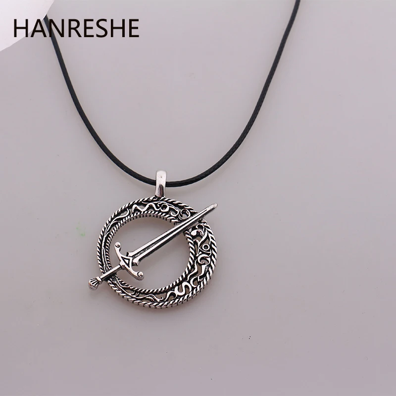 HANRESHE Dark Souls Blade of the Dark Moon Choker Pendant Necklace Leather Rope Sword Pendant Men Fashion Jewelry Long Necklace
HANRESHE Dark Souls Blade of the Dark Moon Choker Pendant Necklace Leather Rope Sword Pendant Men Fashion Jewelry Long Necklace