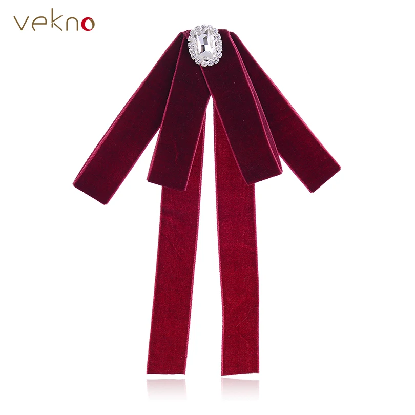 VEKNO Bohemian Temperament Round Rhinestone Velvet Bow Tie Brooches For Women Men Fashion Jacket Ornament Jewelry 4 Colors
VEKNO Bohemian Temperament Round Rhinestone Velvet Bow Tie Brooches For Women Men Fashion Jacket Ornament Jewelry 4 Colors