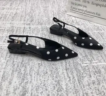 Spring and Summer 2019 New Type Tip Low-heeled Elastic Belt Wave-point Sandals Women's Flat Bottom Baotou Single Shoes
Spring and Summer 2019 New Type Tip Low-heeled Elastic Belt Wave-point Sandals Women's Flat Bottom Baotou Single Shoes