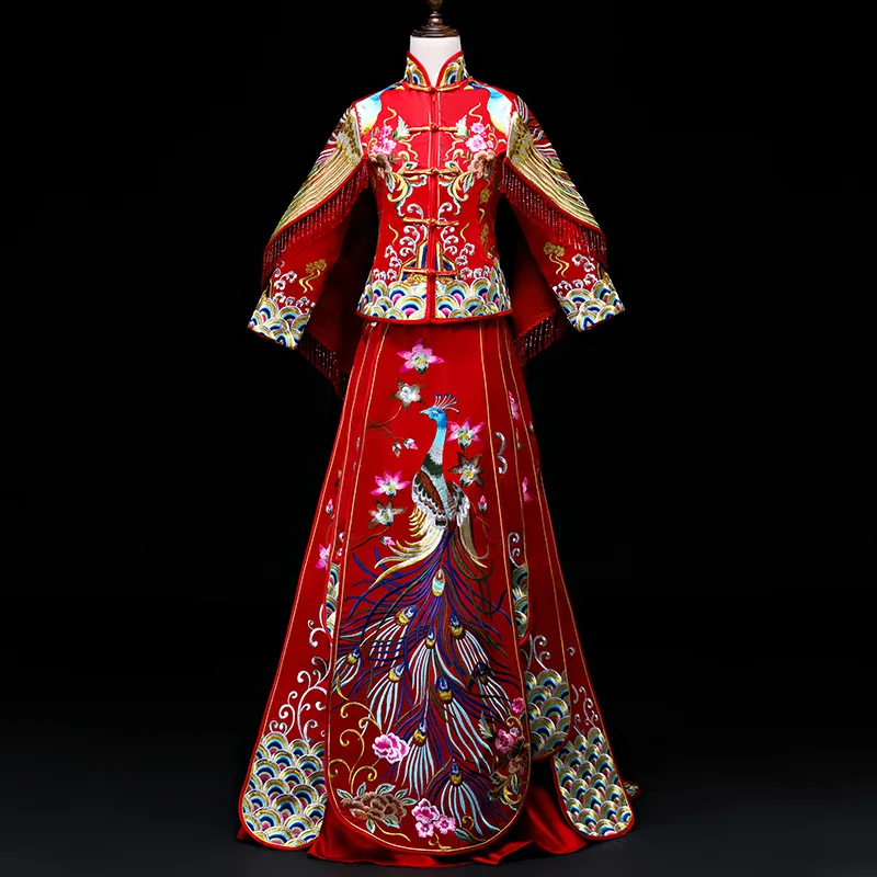 High Quality Red Traditional Chinese Wedding Dress Long Cheongsam Handmade Embroidery Qipao Dresses Retro Dressing Gown Size XXL
High Quality Red Traditional Chinese Wedding Dress Long Cheongsam Handmade Embroidery Qipao Dresses Retro Dressing Gown Size XXL