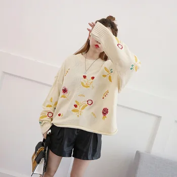 Autumn Women Vintage Floral Embroidery Knitted Sweaters Loose Warm Long Sleeve Round neck Pullover Female Autumn Chic Tops XY499
Autumn Women Vintage Floral Embroidery Knitted Sweaters Loose Warm Long Sleeve Round neck Pullover Female Autumn Chic Tops XY499
