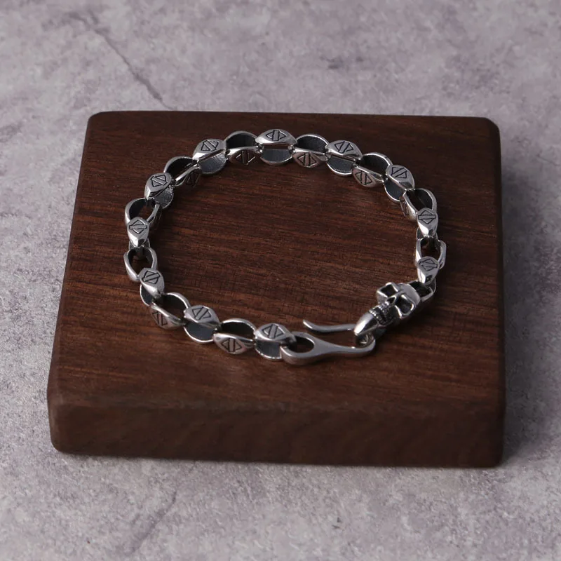 Wholesale S925 Sterling Silver Fashion Trend Jewelry Retro Thai Silver Personality Skull Men's Simple Chain Bracelet Homme
Wholesale S925 Sterling Silver Fashion Trend Jewelry Retro Thai Silver Personality Skull Men's Simple Chain Bracelet Homme