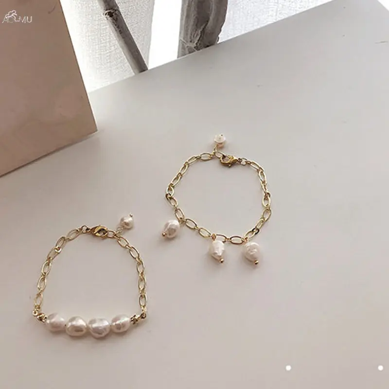 AOMU Korea Simple Natural Pearl Pendant Bracelet Anklet For Women Metal Hollow Round Chain Bracelet Jewelry
AOMU Korea Simple Natural Pearl Pendant Bracelet Anklet For Women Metal Hollow Round Chain Bracelet Jewelry