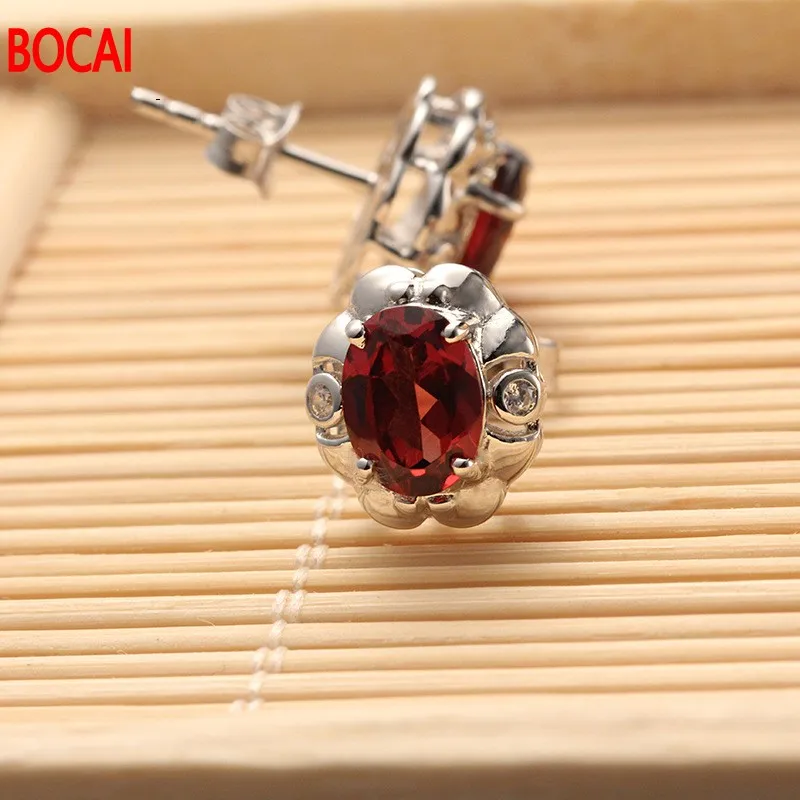 2019 new 925 sterling silver jewelry fashion rose gold inlaid garnet earrings earrings wholesale
2019 new 925 sterling silver jewelry fashion rose gold inlaid garnet earrings earrings wholesale