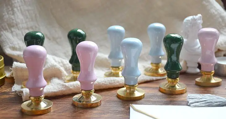 new arrival wood handle pink green blue color Macaron color woo handle for wax seal stamp just handle
new arrival wood handle pink green blue color Macaron color woo handle for wax seal stamp just handle