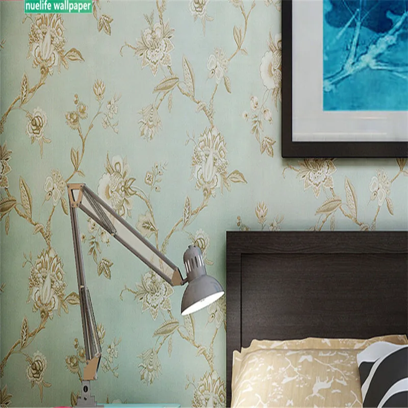 American idyllic retro blue retro yellow big flower study room living room bedroom wedding room background non-woven wallpaper
American idyllic retro blue retro yellow big flower study room living room bedroom wedding room background non-woven wallpaper